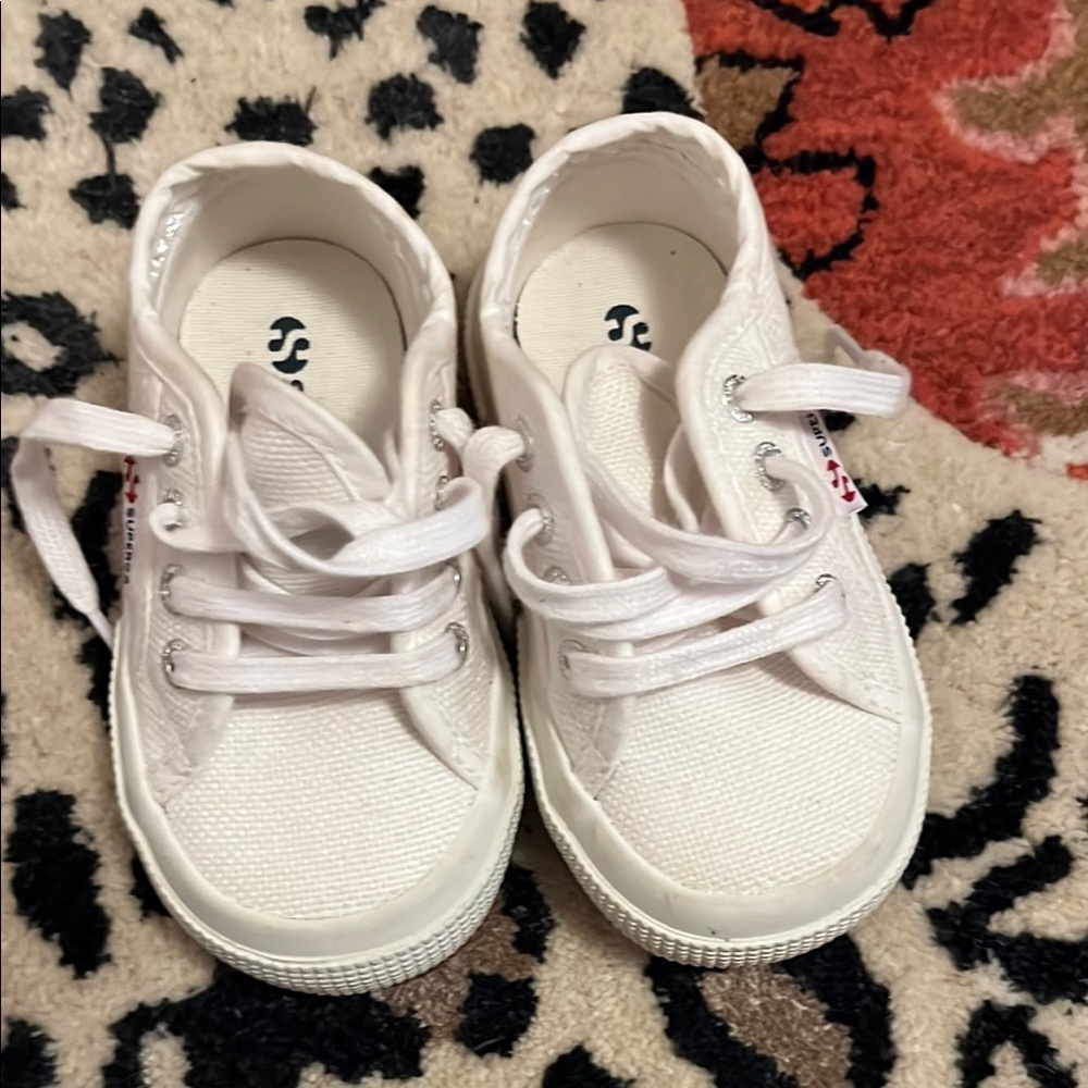 NWOT white 2750 supergas